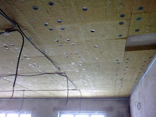 Утеплення стелі в приватному будинку своїми руками. Утеплення горищного перекриття мінватою, пінополістиролом Утеплення стелі в приватному будинку своїми руками. Утеплення горищного перекриття мінватою, пінополістиролом