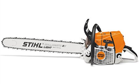 Як вибрати бензопилу для дому та дачі