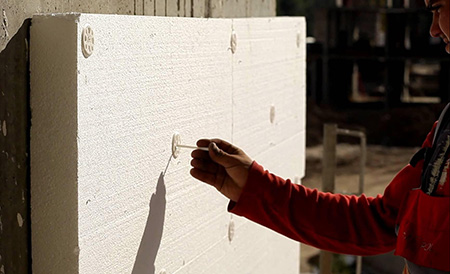 Утеплення стін ззовні пінопластом своїми руками