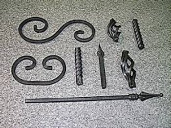 Ковані огорожі своїми руками: виготовлення та встановлення