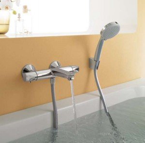 Термостатичний змішувач для душу і ванни: огляд і принцип роботи