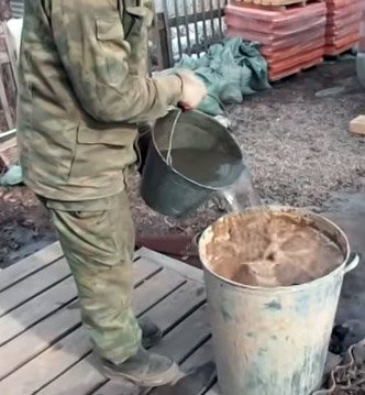 Глина для кладки печей: приготування, співвідношення глини й піску