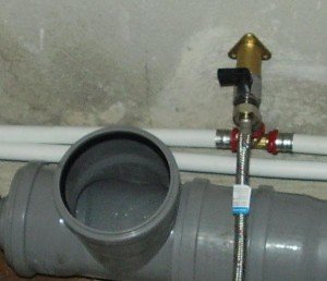 Запчастини для унітазу: ексцентрик, поплавок, фанова труба, насос і сифон