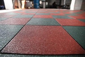 Тротуарна плитка з покришок своїми руками – робимо гумові садові доріжки, фото і відео