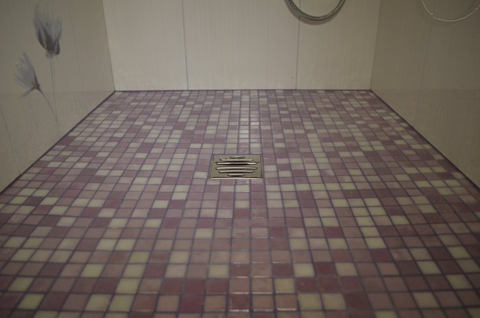 Трап для душу в підлозі своїми руками під плитку