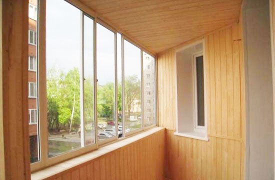 Як обшити лоджію вагонкою з утепленням і без утеплення