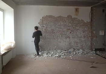 Як вирівняти стіни в квартирі своїми руками правильно