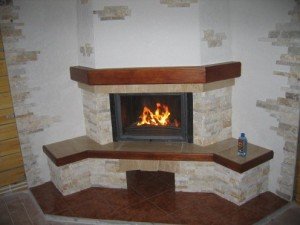 Правильний догляд за склом каміна: як почистити скло своїми руками