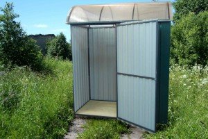 Душ для дачі з полікарбонату з роздягальнею своїми руками (фото, відео)