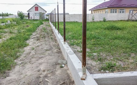 Фундамент під паркан: види, рекомендації по монтажу