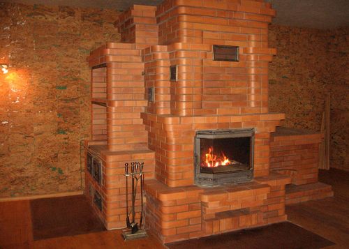 Який камін краще цегляний або чавунний по конструкції, характеристиками, параметрами