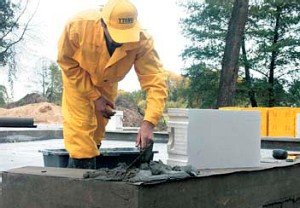 Кладка стін з піноблоків та їх армування