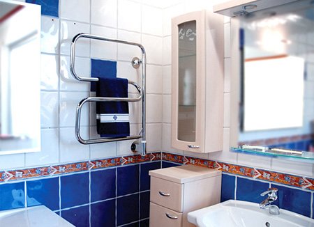 Як вибрати полотенцесушитель: водяний або електричний