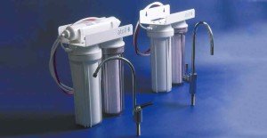 Фільтри для води під мийку: який краще, як вибрати і встановити (фото, відео)