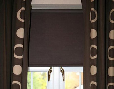 Як вибрати рулонні штори: колір, розмір, світлопроникність