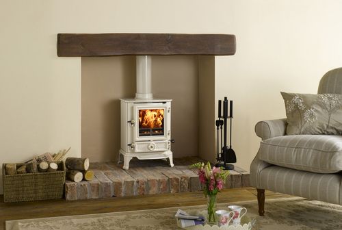 Камін в котеджі: фото в інтерєрі вітальні