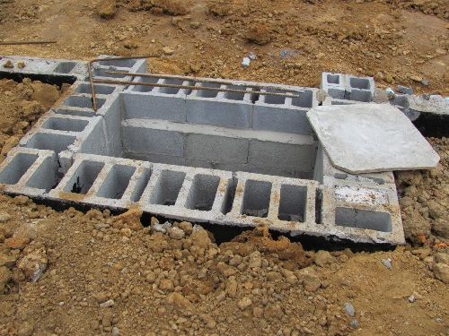 Фундамент під камін в деревяному будинку і димова труба своїми руками: розміри, як повязати з підлогою