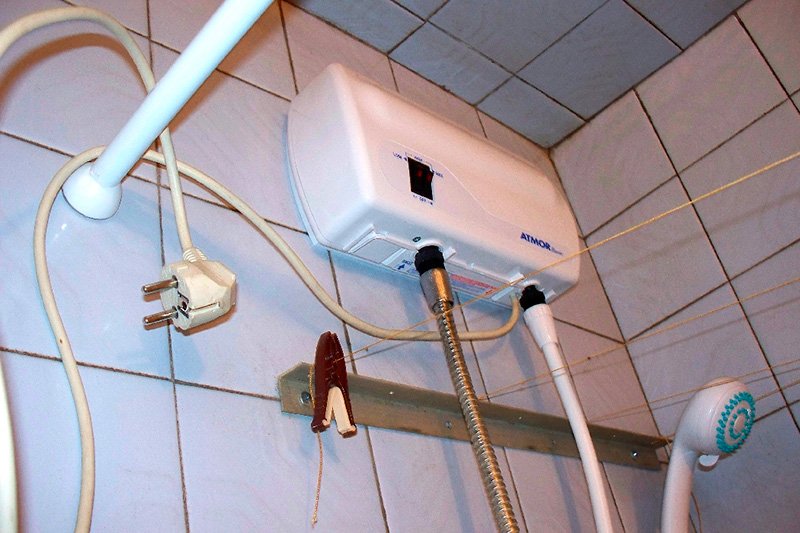 Установка і підключення водонагрівача своїми руками