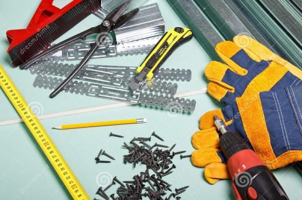 Алюмінієвий стеля у ванній своїми руками — вибір і установка (фото, відео)