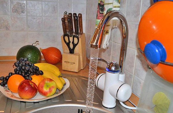 Водонагрівач електричний кран: переваги і недоліки, принцип роботи, самостійний монтаж Водонагрівач електричний кран: переваги і недоліки, принцип роботи, самостійний монтаж