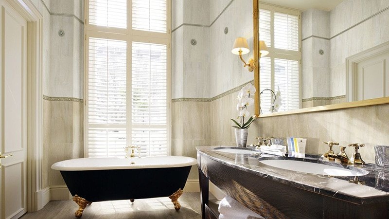 Кольорова плитка для ванної: фото зразків