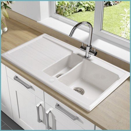 Підбираємо керамічну мийку для кухні