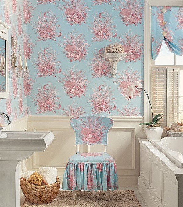 Шпалери для ванної: переваги такої обробки, різновиди та критерії вибору