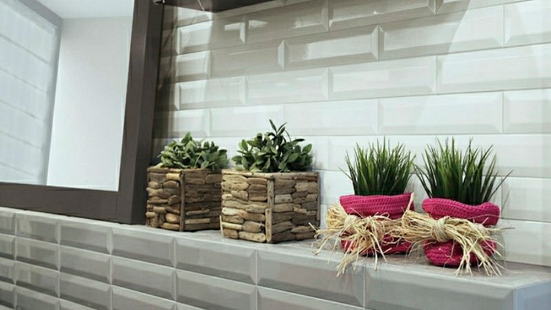 Плитка кабанчик для ванної: особливості вибору та укладання