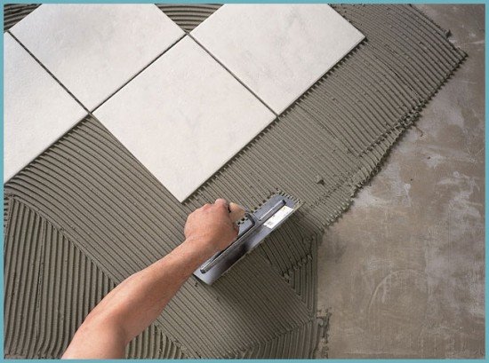 Вибираємо надійний плитковий клей для укладання плитки в ванній кімнаті