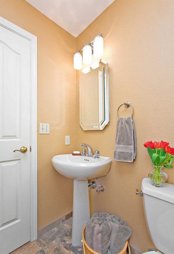 Оригінальний дизайн маленької ванної кімнати