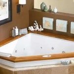 Кутова ванна: фото дизайну інтерєру