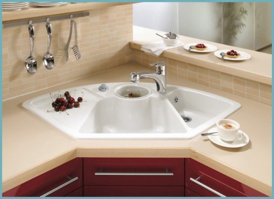 Кутова мийка для кухні: нюанси вибору