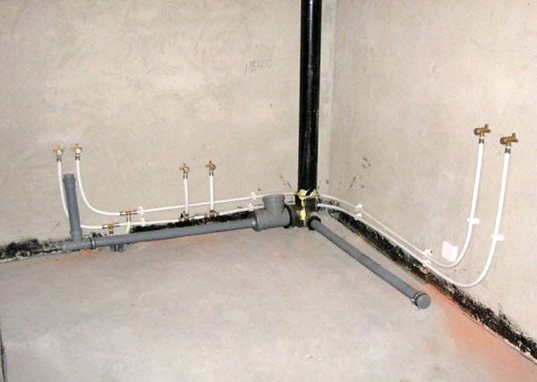 Водопровід своїми руками: послідовність виконання робіт, тонкощі і нюанси монтажу