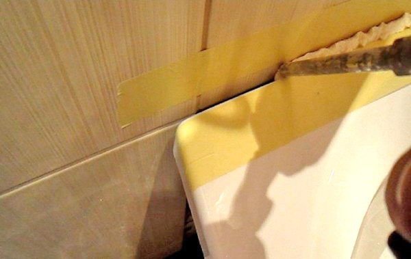 Яка краще затирка для швів плитки у ванній — фото та відео