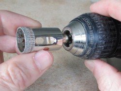 Чим можна свердлити керамограніт?