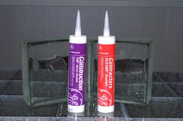 Герметизація ванни зі стіною — чим і як закрити стик між ванною і стіною (фото, відео)