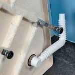 Підключення душової кабіни до водопроводу і каналізації своїми руками