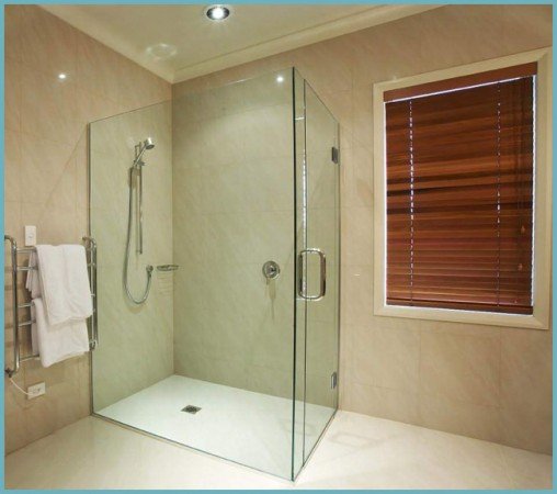 Душ без покупки душової кабіни в готовому вигляді: кілька відмінних варіантів