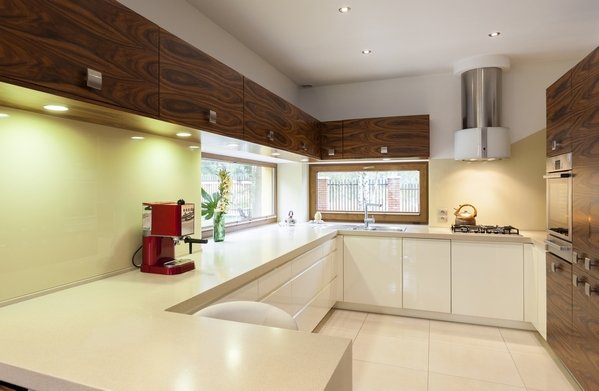 Мийка поруч з плитою: можна чи ні? Мийка поруч з плитою: можна чи ні?