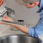 Як розібрати змішувач одинважільний у ванній