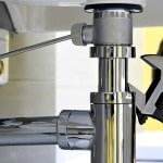 Злив для ванної: установка своїми руками