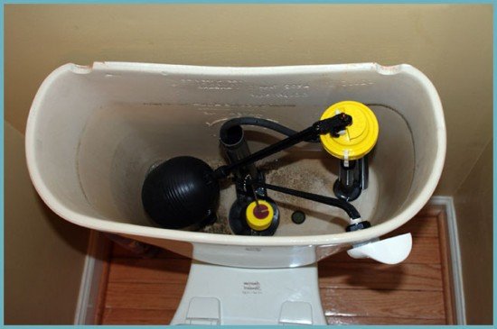 Як позбутися від постійного конденсату на бачку унітаза