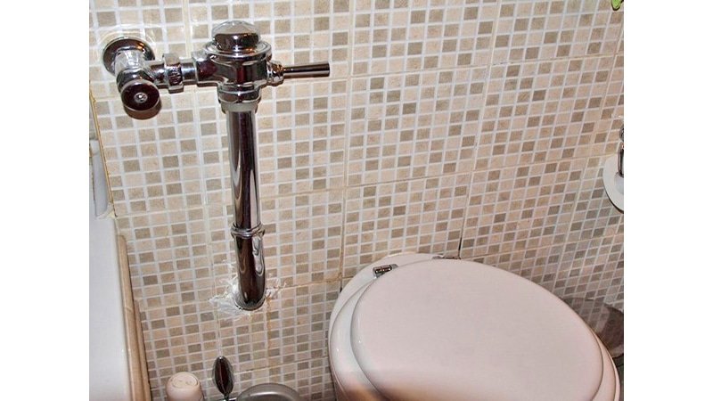 Унітаз без бачка: як працює підлоговий і приставний