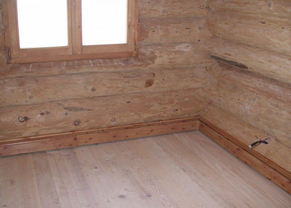 Підлога у ванній кімнаті в деревяному будинку — пристрій та матеріали (фото, відео)