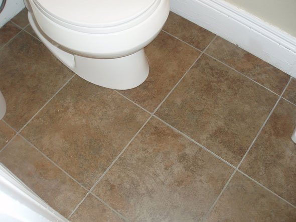 Як встановити унітаз на підлогу з кахлю (керамічної плитки) своїми руками