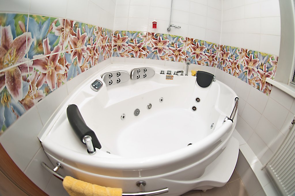 Всі існуючі види ванн, які краще вибрати моделі і чому