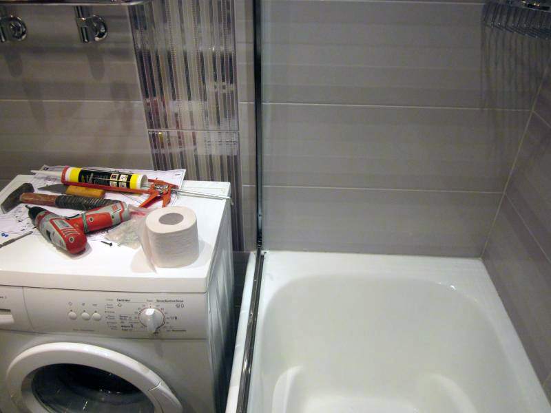 Ширма для ванної розсувна із скла