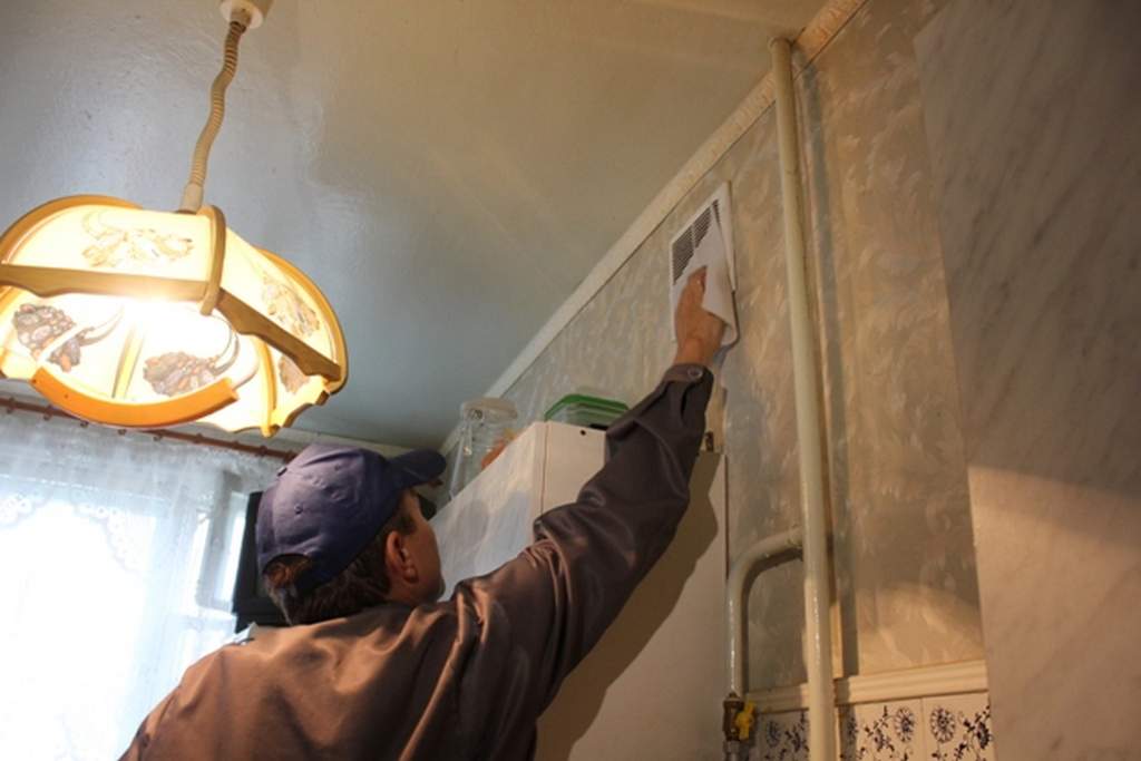 Як почистити вентиляцію в квартирі самостійно