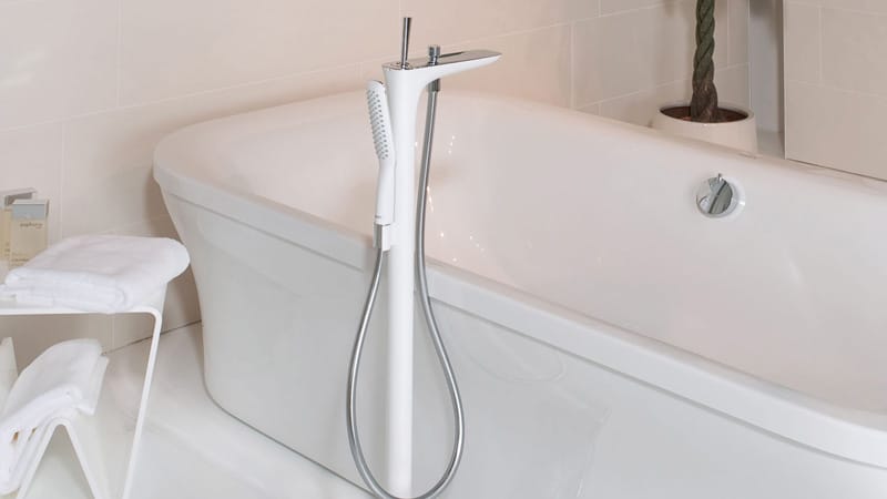 Висота змішувача над ванною: установка своїми руками