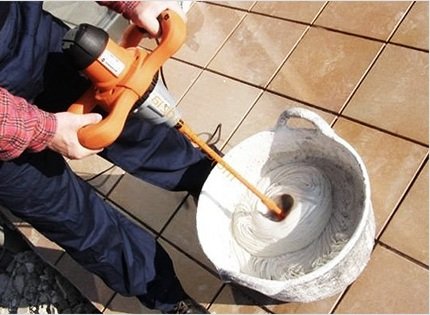 Як робиться затирка швів плитки у ванній своїми руками